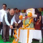 ଶହୀଦ ବିର୍ସାମୁଣ୍ଡା ଓ ବାବା ତିଲକା ମାଝୀଙ୍କର ପ୍ରତିମୂର୍ତିରେ ମାଲ୍ୟାର୍ପଣ…