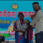 ସମିତି କାମକୁ କିଏ କରିବ ? ଏ ନେଇ ଦୁଇ ଚେୟାରମ୍ୟାନ, ଭାଇସ ଚେୟାରମ୍ୟାନ ଏବଂ ବିଧାୟିକାଙ୍କୁ ନେଇ ଚାଲିଛି ପାୱାର ସୋ…